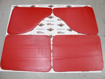 Juego de paneles tapizados rojo Seat 850 4P. (antiguo stock)