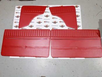 Juego de paneles tapizados rojo Seat 133 (antiguo stock)